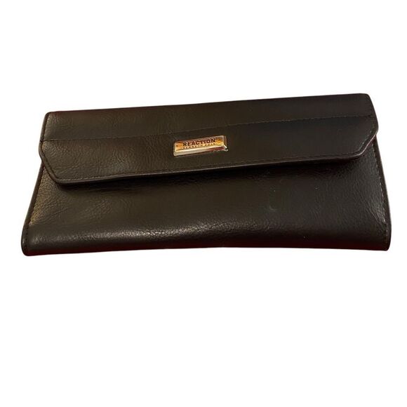 Kenneth Cole Reaction Black Clutch Wallet - Picture 1 of 5